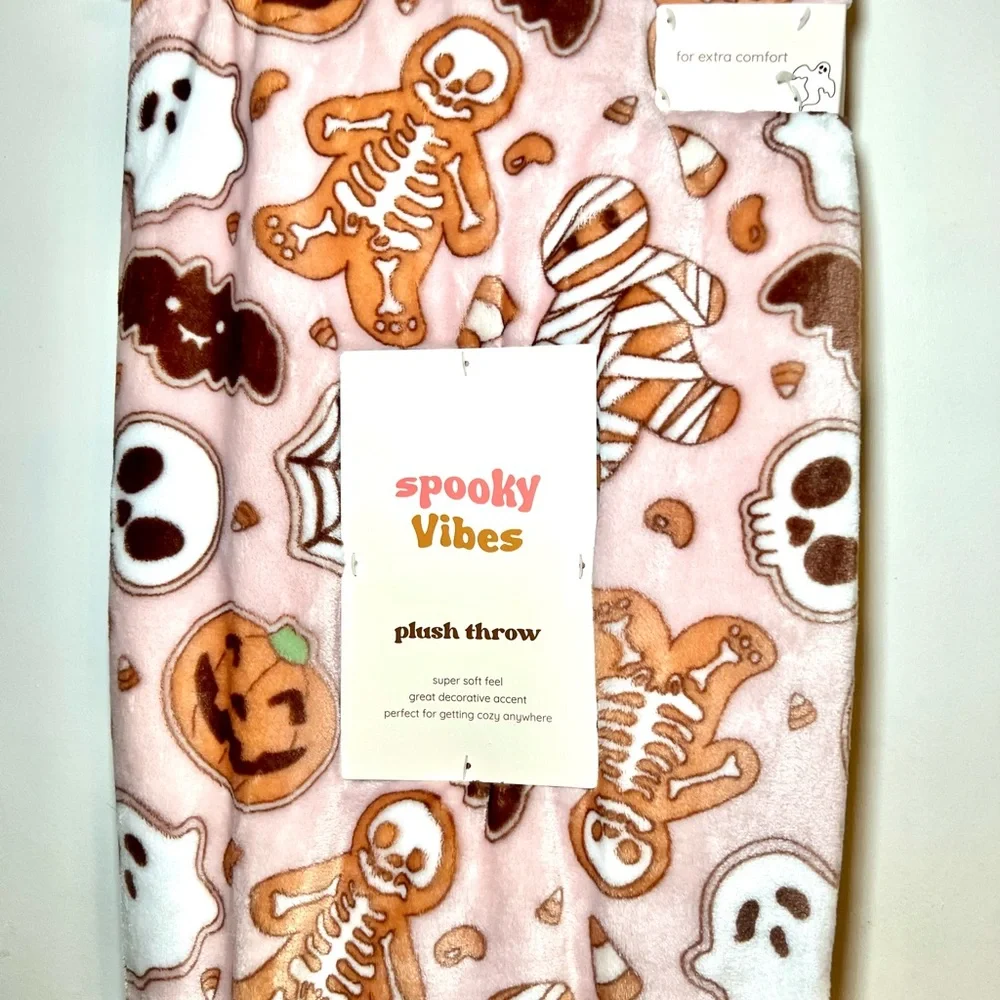Halloween Gingerbread Cookies Plush Throw Blanket Skeletons Ghost Bat Pumpkins